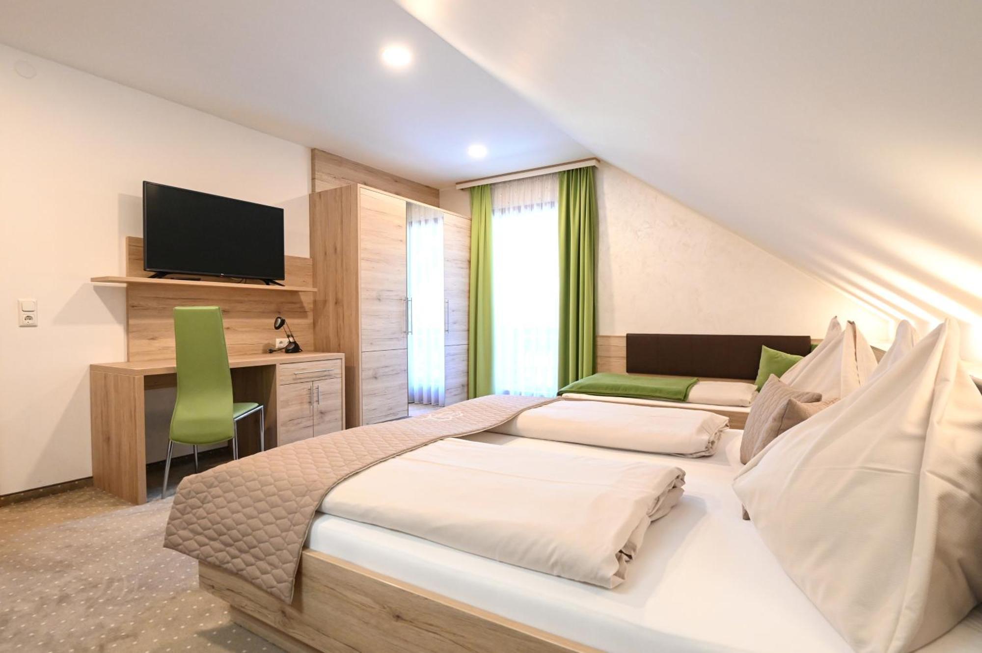 Sun Chalet ชลัดมิง ภายนอก รูปภาพ