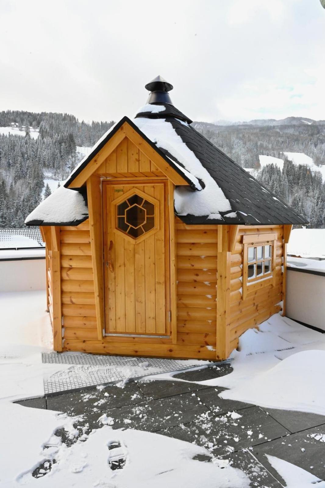 Sun Chalet ชลัดมิง ภายนอก รูปภาพ