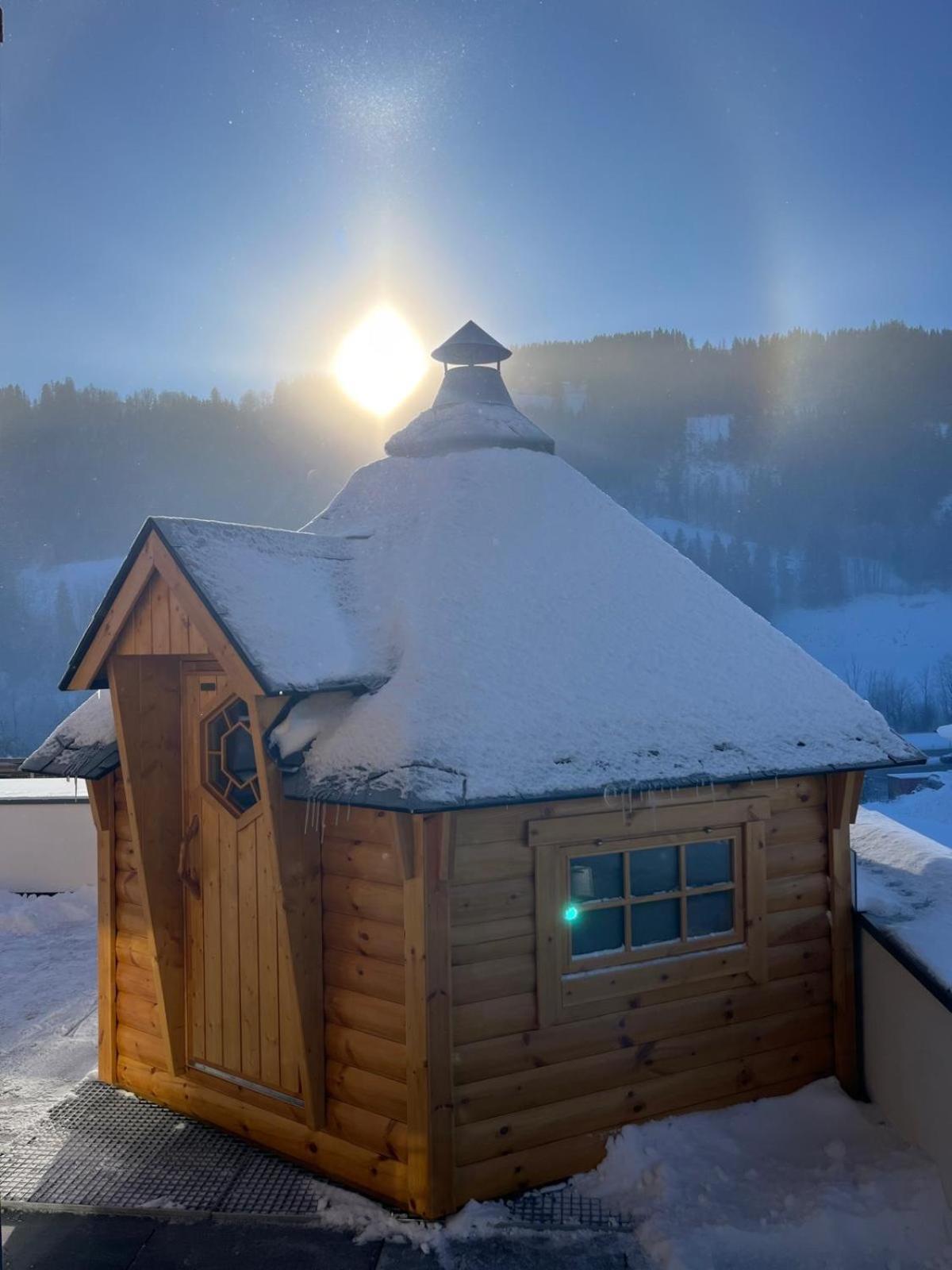 Sun Chalet ชลัดมิง ภายนอก รูปภาพ